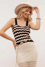 Scallop Pattern Knit Top